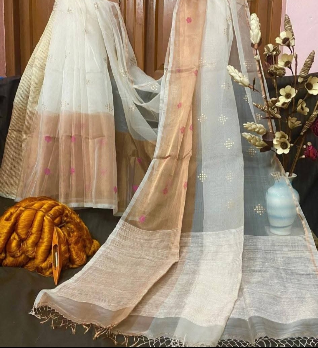 White pure handloom moslin sarees with sequence work - Image 4